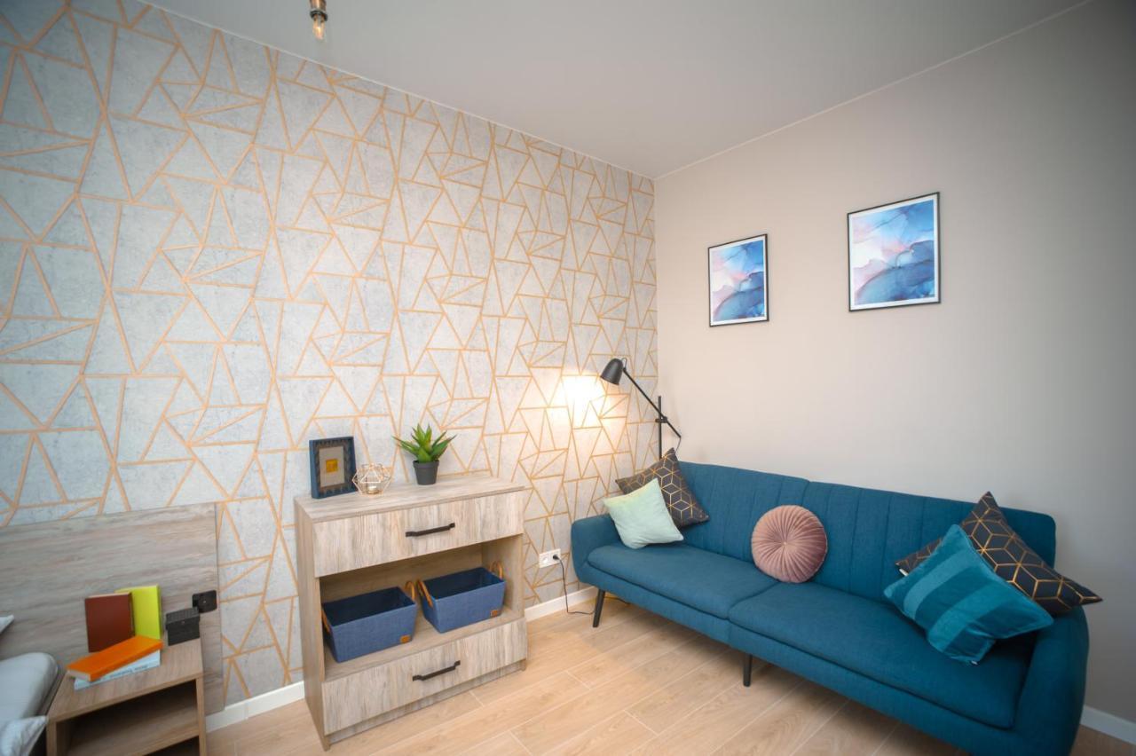 3 Bedroom, 2 Bathroom Apartment Near Forum 리비프 외부 사진