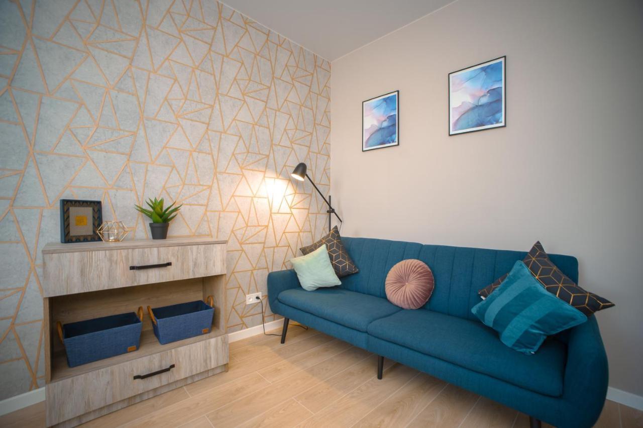 3 Bedroom, 2 Bathroom Apartment Near Forum 리비프 외부 사진